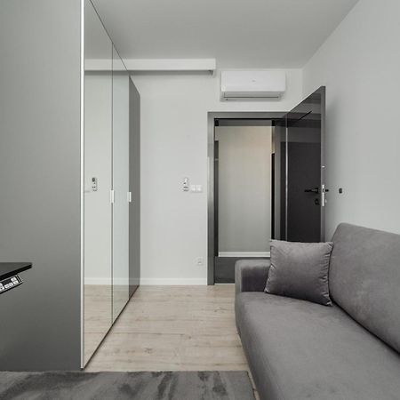 Luksusowy Apartament Z 3 Sypialniami, Klimatyzacja, Parkingiem I Biurkiem We Wroclawiu By Renters Prestige Esterno foto