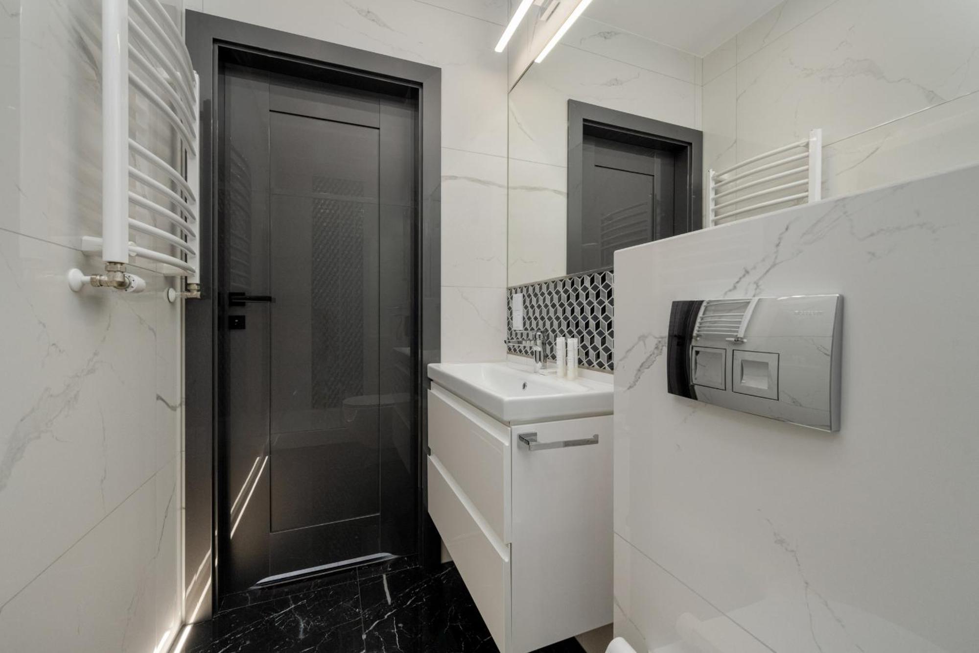 Luksusowy Apartament Z 3 Sypialniami, Klimatyzacja, Parkingiem I Biurkiem We Wroclawiu By Renters Prestige Esterno foto