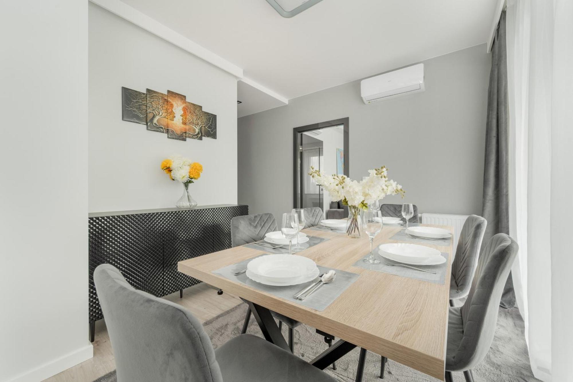 Luksusowy Apartament Z 3 Sypialniami, Klimatyzacja, Parkingiem I Biurkiem We Wroclawiu By Renters Prestige Esterno foto