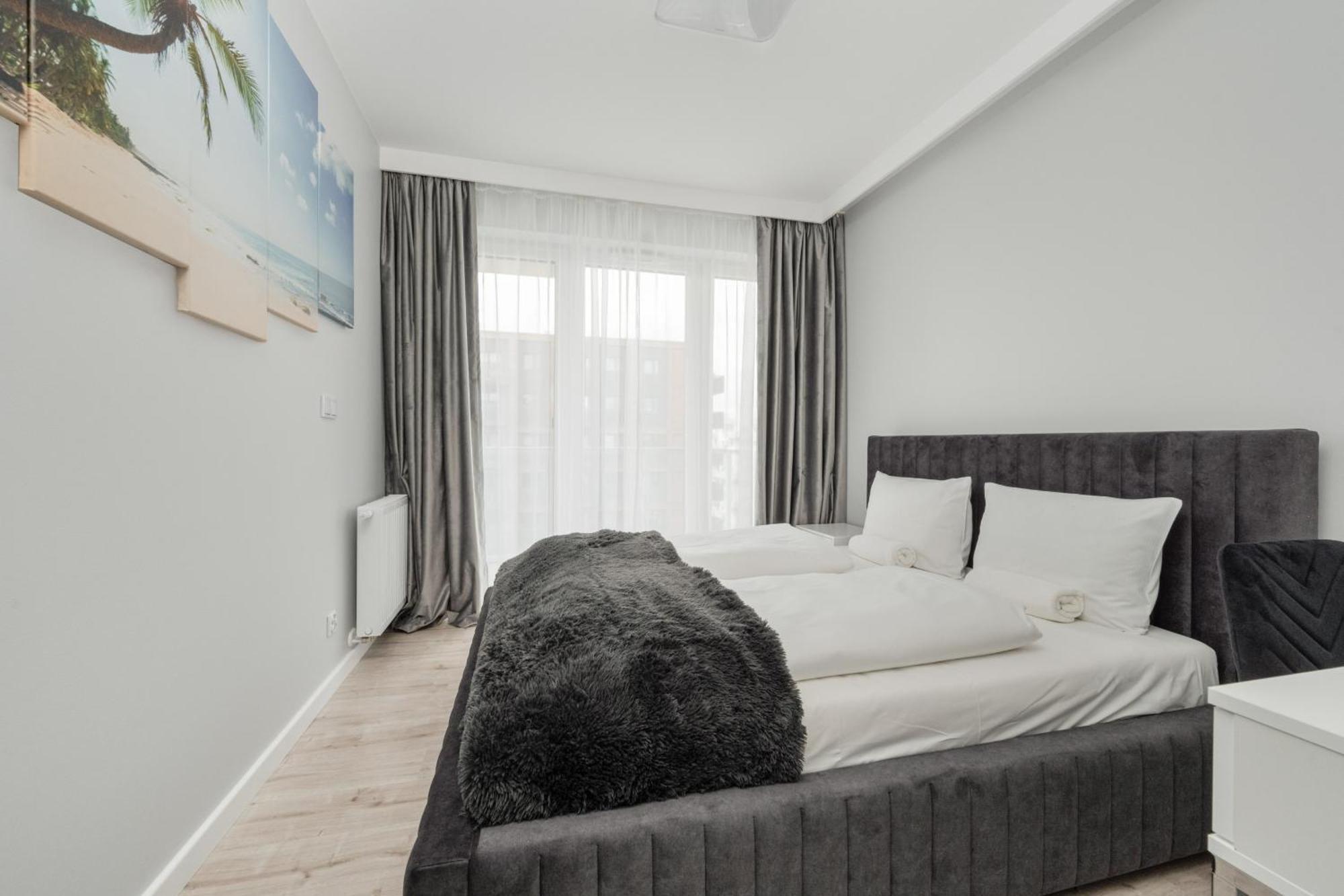 Luksusowy Apartament Z 3 Sypialniami, Klimatyzacja, Parkingiem I Biurkiem We Wroclawiu By Renters Prestige Esterno foto