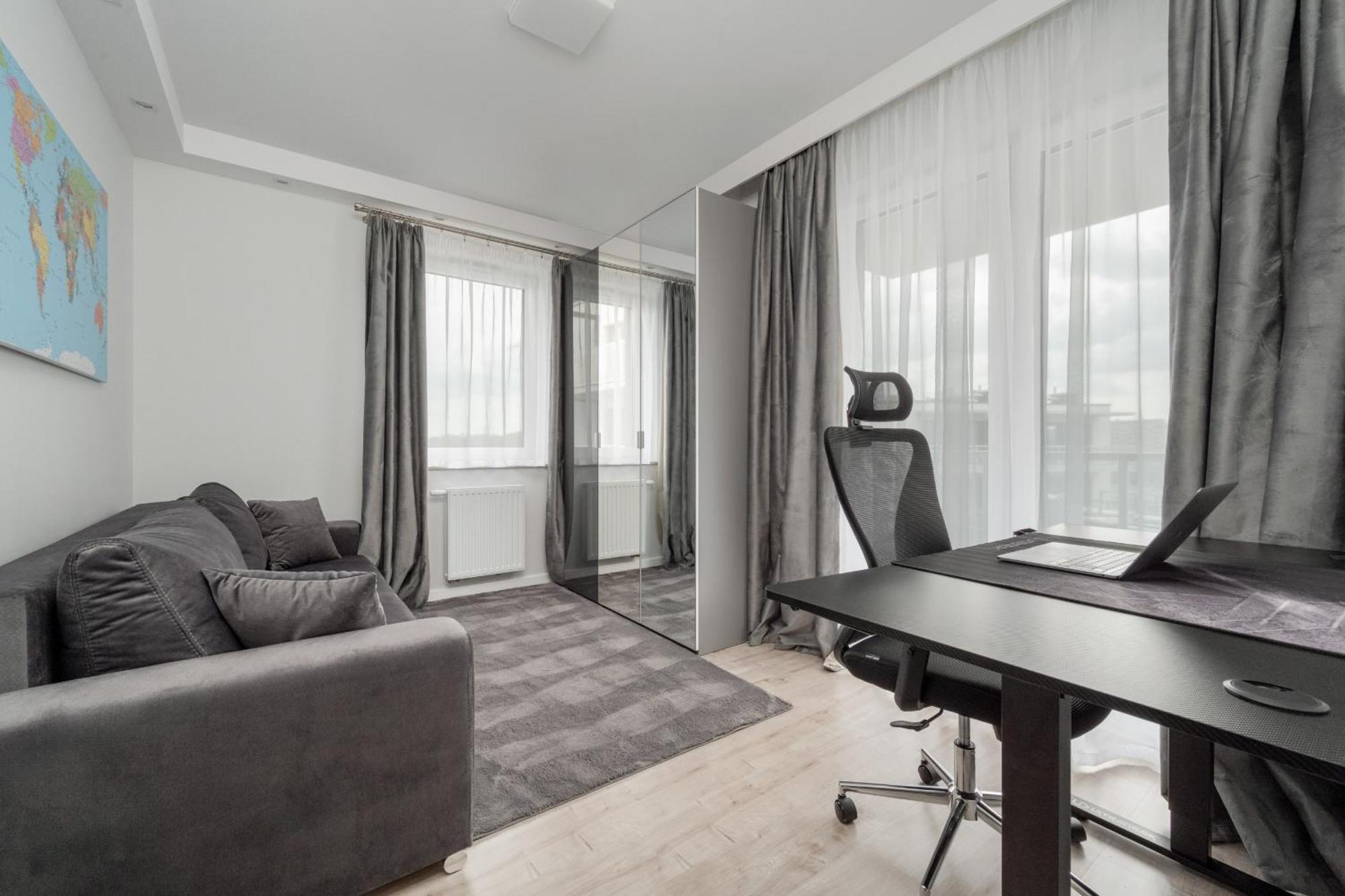 Luksusowy Apartament Z 3 Sypialniami, Klimatyzacja, Parkingiem I Biurkiem We Wroclawiu By Renters Prestige Esterno foto